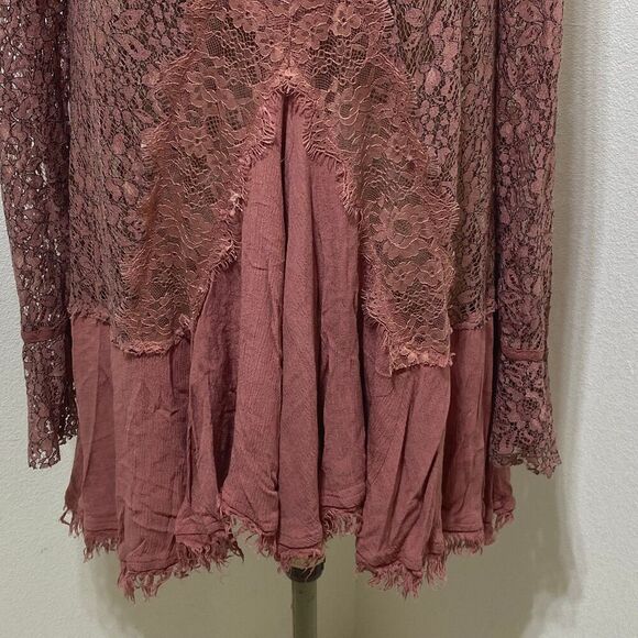 Free People Dusty Mauve Pink Lace Swing
Tell Tale Mini Dress/Tunic Size Medium - Picture 5 of 12